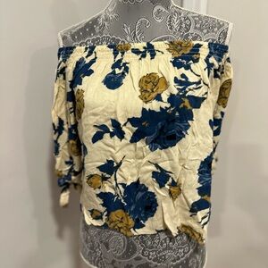 One Love Clothing Sz: M Off Shoulder Top Blouse Floral Tie Sleeves Lightweight.